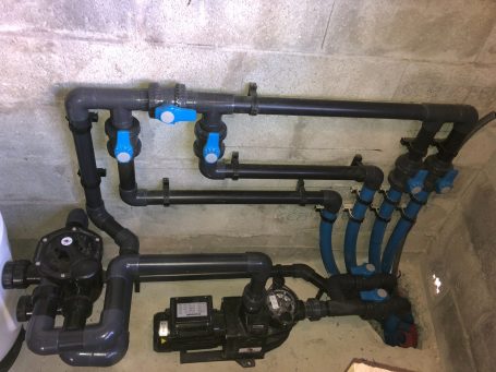 piscine du poitou crée des locaux techniques sur mesure